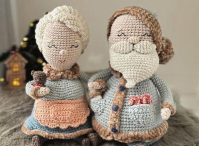 Casal Papai e Mamãe Noel em Amigurumi – Decoração Natalina Artesanal