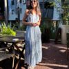 Vestido azul e branco