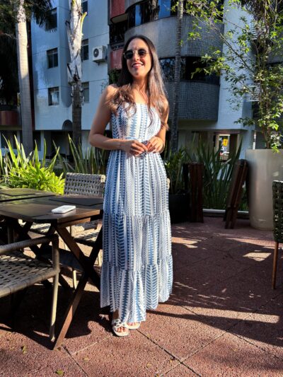 Vestido azul e branco