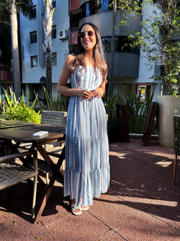 Vestido azul e branco