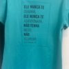Camiseta Feminina Azul – “Ele Nunca Te Deixará” (Deuteronômio 31:8)