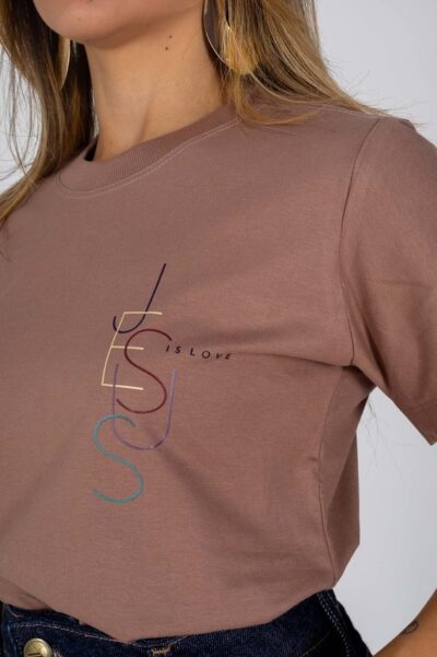 Tshirt Jesus Is Love