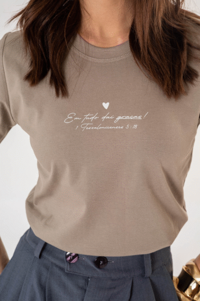 Tshirt Em Tudo Dai Graças 1 Tessalonicences 5:18