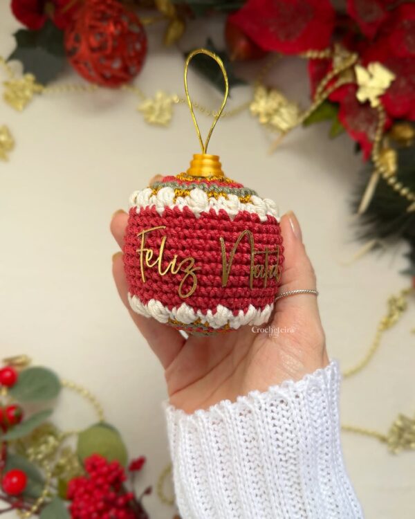Bola de Natal em Crochê com Aplique